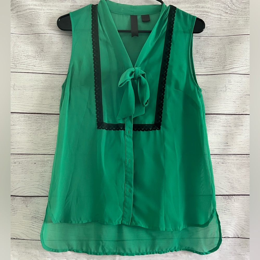 Ladies Sheer Green Sleeveless Blouse with Lace and Bow